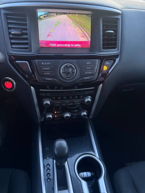2017 Nissan Pathfinder S