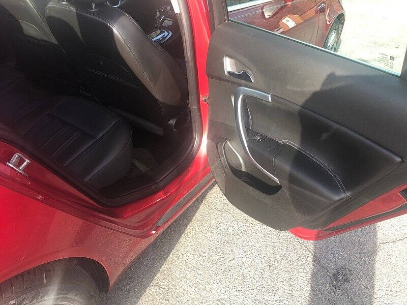 2013 Buick Regal Premium 2