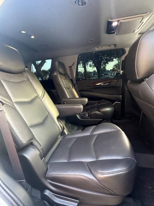 2020 Cadillac Escalade Luxury