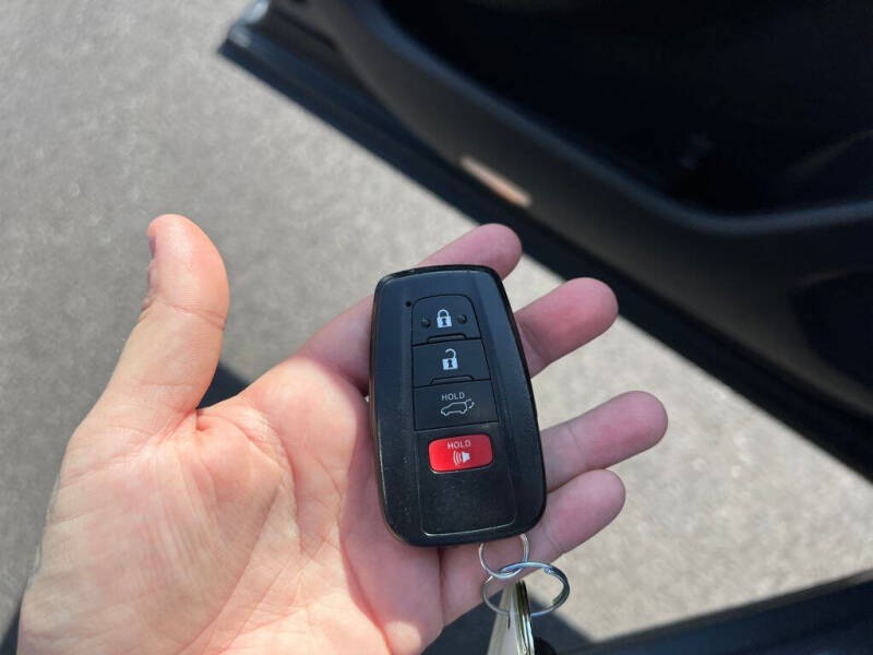 2023 Toyota Highlander Hybrid LE