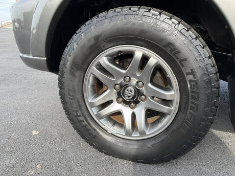 2004 Toyota Sequoia Limited