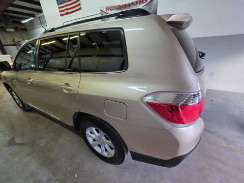 2013 Toyota Highlander SE