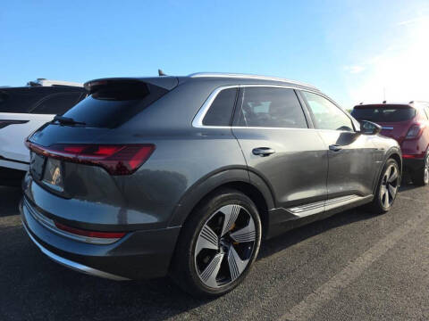 2019 Audi e-tron quattro Prestige