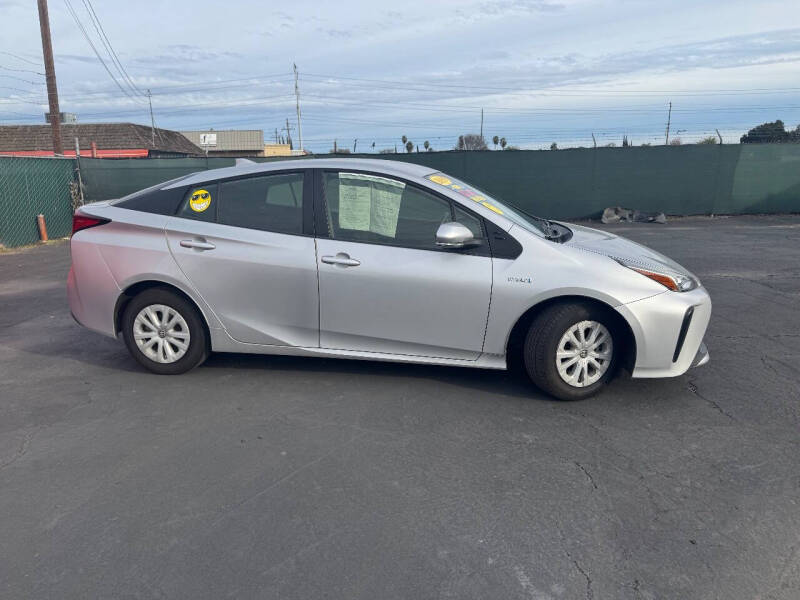2019 Toyota Prius L Eco