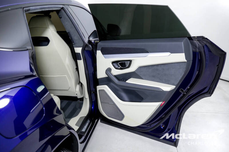 2020 Lamborghini Urus