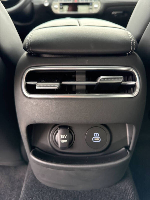 2025 Genesis G90 3.5T e-Supercharger