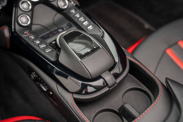 2021 Aston Martin Vantage 21