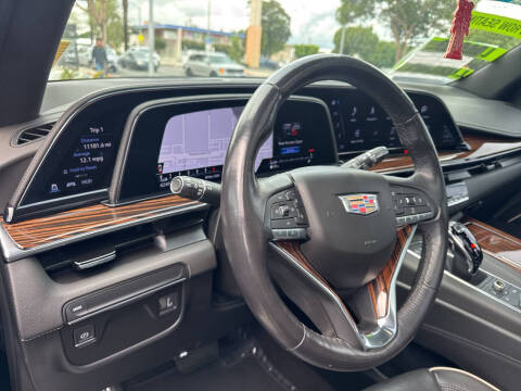 2022 Cadillac Escalade ESV Premium Luxury