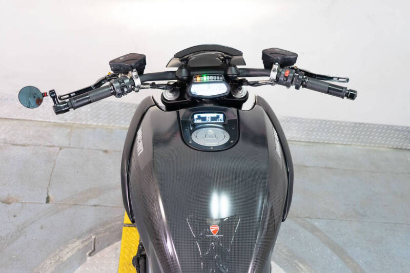 2011 Ducati Diavel