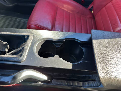 2005 Ford Mustang GT Deluxe