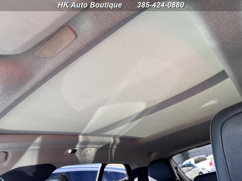 2019 Volvo XC40 T5 Momentum