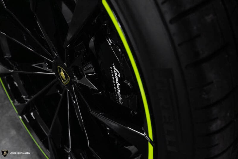 2024 Lamborghini Urus S