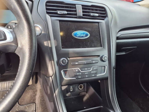 2018 Ford Fusion SE