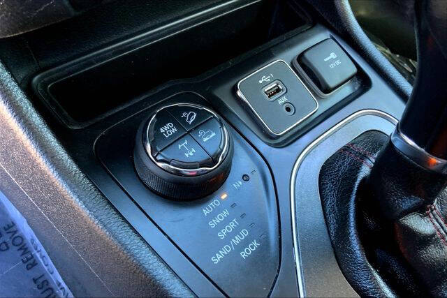 2020 Jeep Cherokee Trailhawk