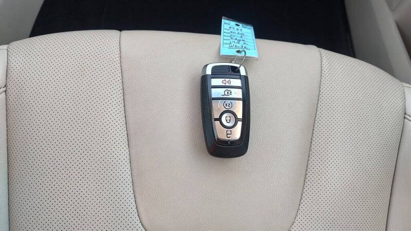 2020 Ford Edge Titanium