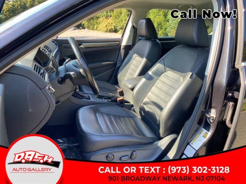 2017 Volkswagen Passat 1.8T SEL Premium