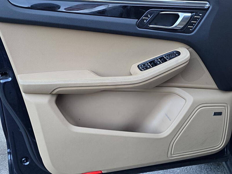 2018 Porsche Macan S