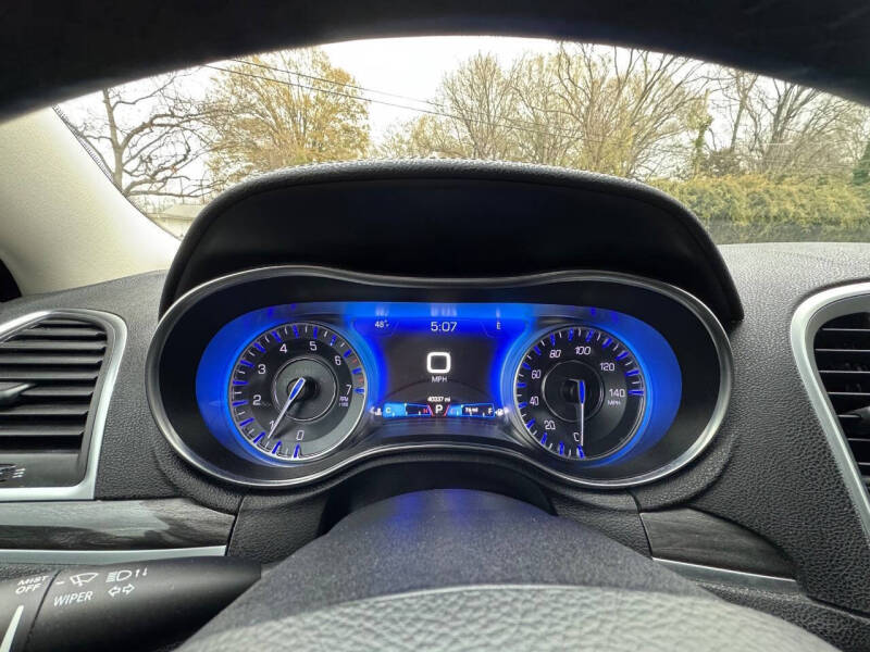 2020 Chrysler 300 Touring