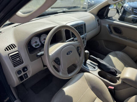 2005 Ford Escape Limited