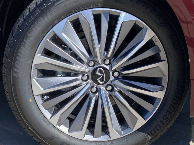 2025 Infiniti QX80 Sensory