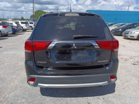 2016 Mitsubishi Outlander ES