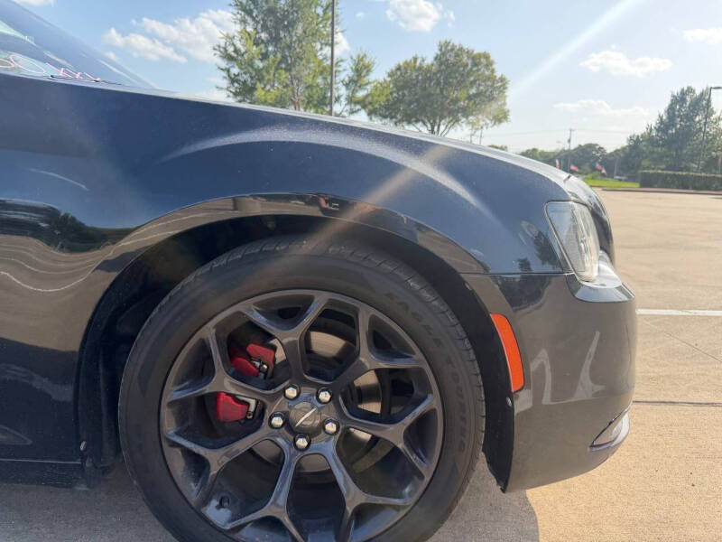 2019 Chrysler 300 S