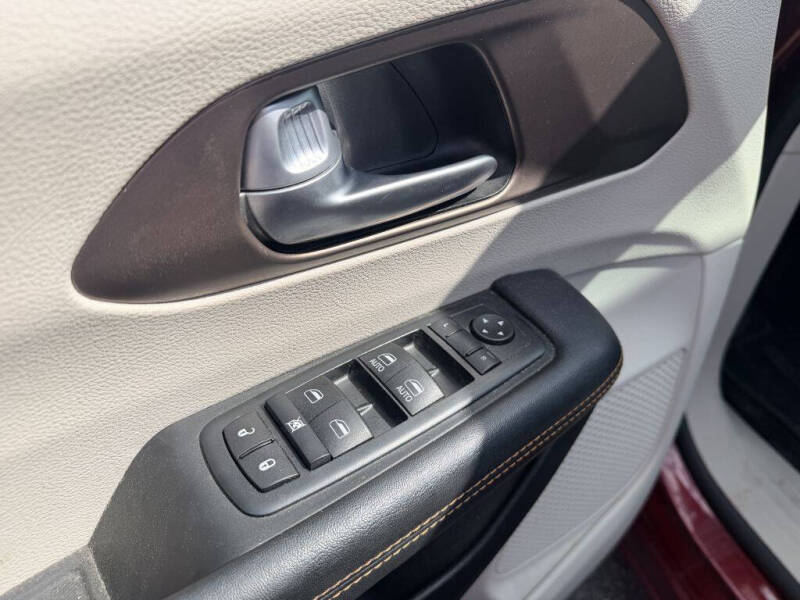 2017 Chrysler Pacifica Touring