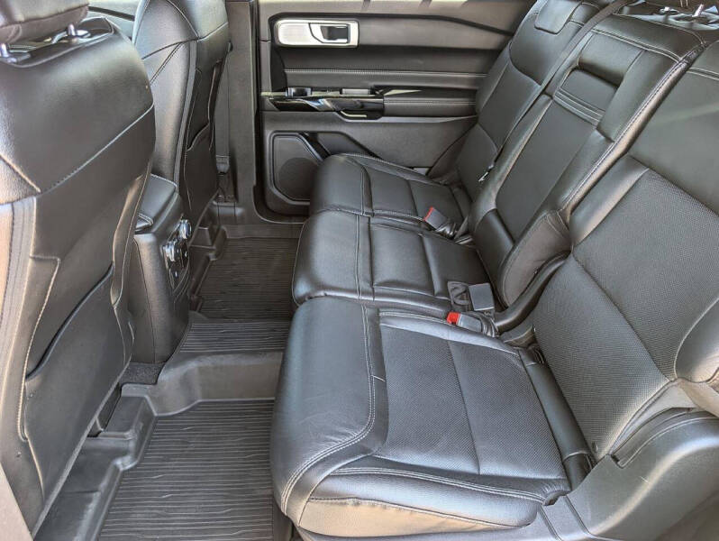 2022 Ford Explorer ST