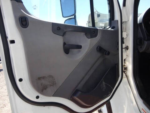 2021 Freightliner M2 106