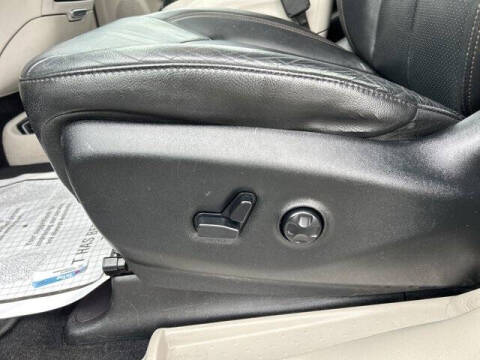 2017 Chrysler Pacifica Touring-L Plus