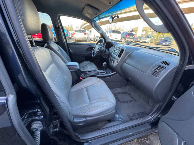 2007 Ford Escape Hybrid - Photo 13