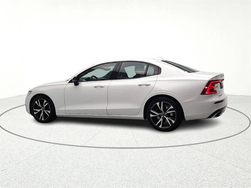 2019 Volvo S60 T6 R-Design