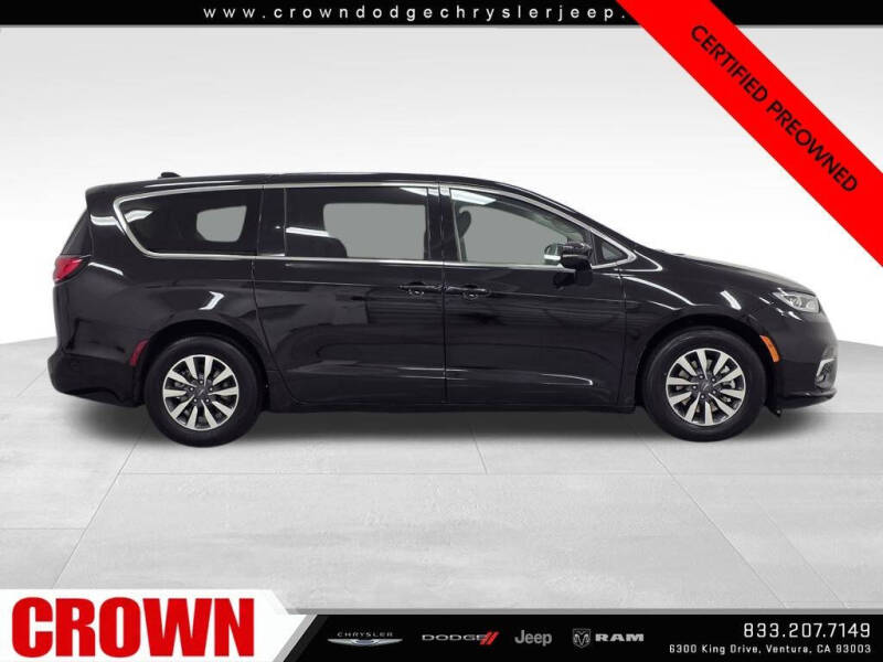 2024 Chrysler Pacifica Plug-In Hybrid Select