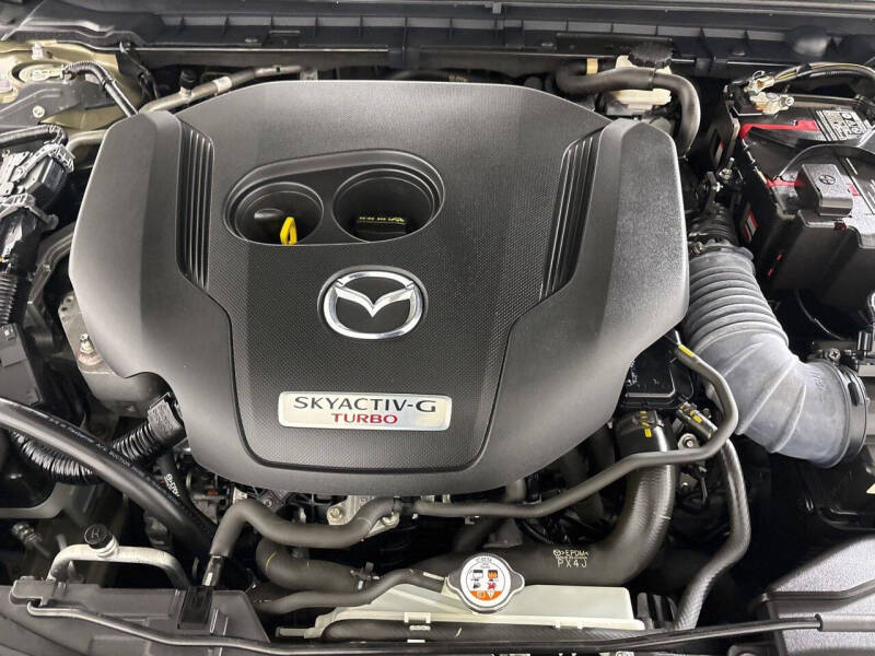 2024 Mazda Mazda3 Hatchback 2.5 Carbon Turbo