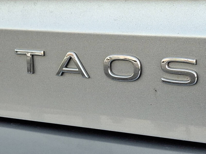 2022 Volkswagen Taos SE 4Motion