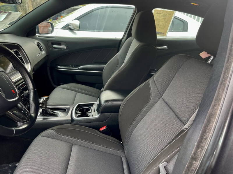 2019 Dodge Charger SXT