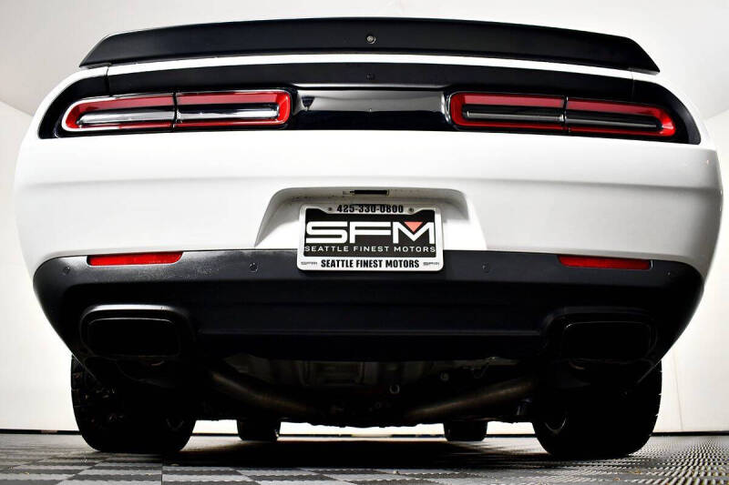 2015 Dodge Challenger SRT Hellcat