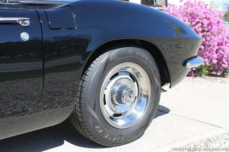 1961 Chevrolet Corvette 17