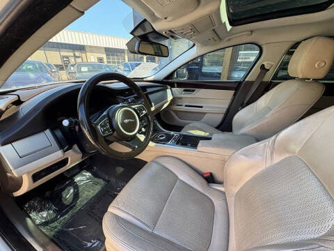 2017 Jaguar XF 35t Prestige