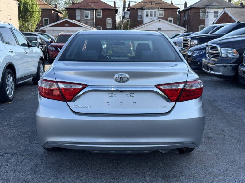 2017 Toyota Camry LE