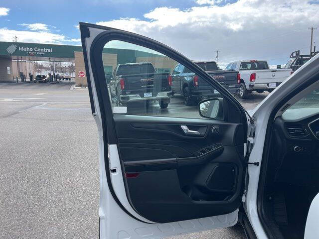 2021 Ford Escape SEL