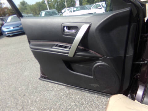 2013 Nissan Rogue SV w/SL Package