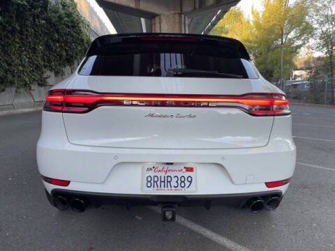 2020 Porsche Macan Turbo