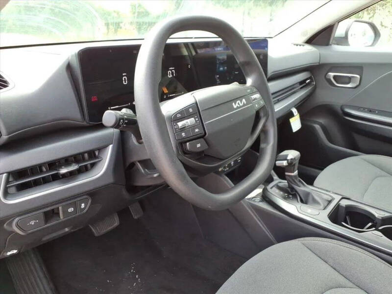 2025 Kia K4