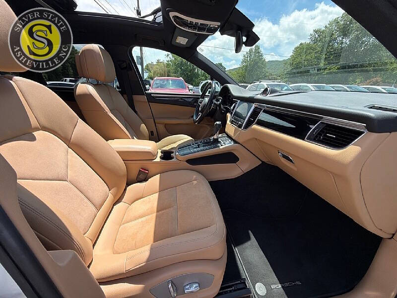 2017 Porsche Macan