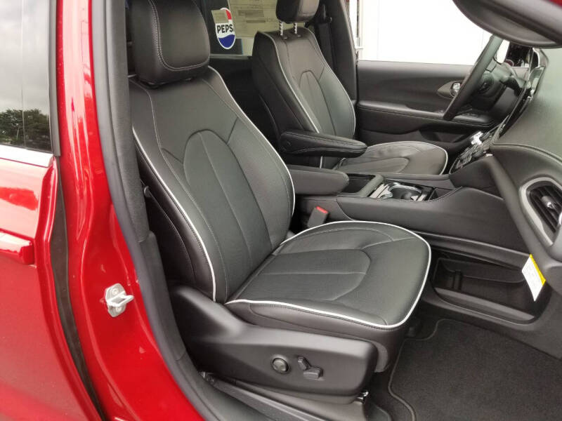 2027 Chrysler Pacifica Limited