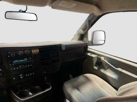 2024 Chevrolet Express 2500