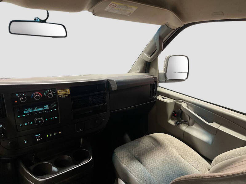 2024 Chevrolet Express 2500