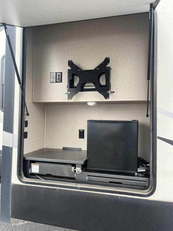 2018 CHAPARREL COACHMEN