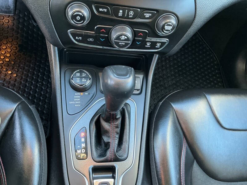 2020 Jeep Cherokee Trailhawk